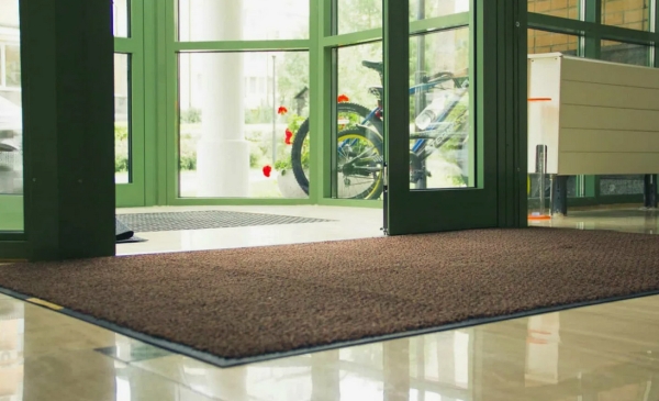 Аренда грязезащитных ковров в офисе